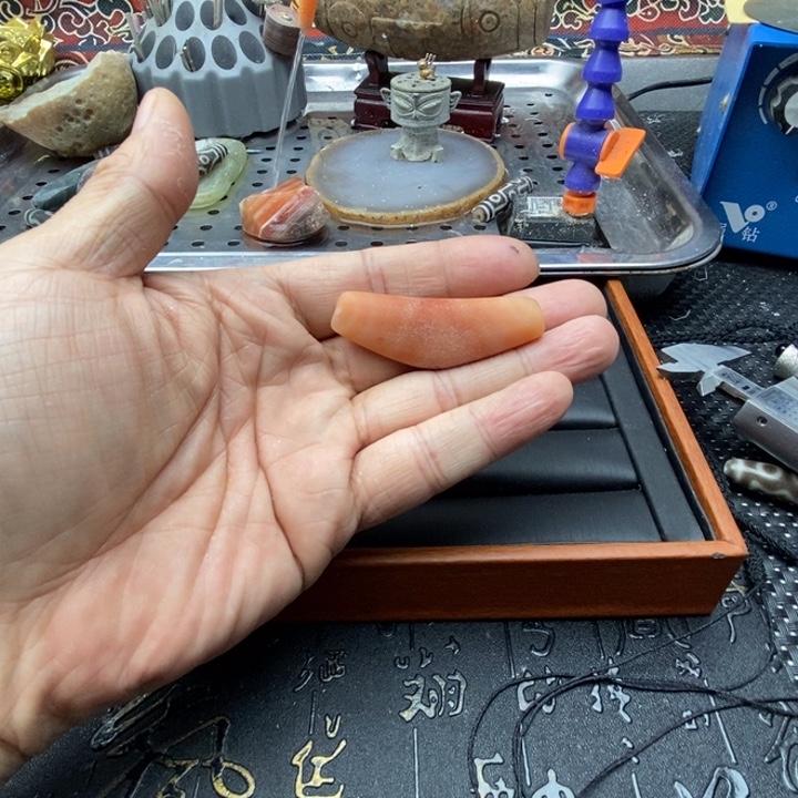 晓***月玛瑙/玉髓合金颈饰