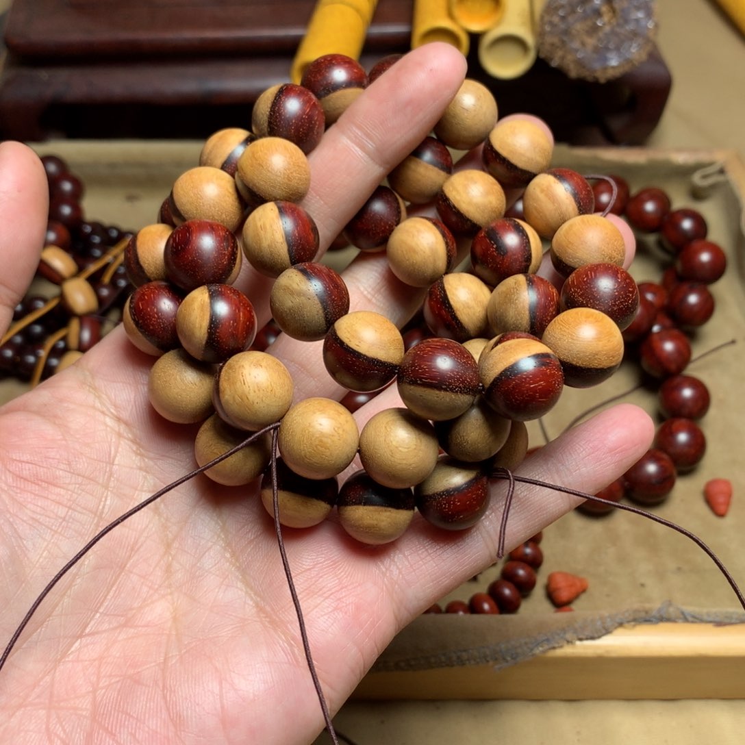 檀香紫檀（小叶紫檀）小叶紫檀两级珠1.5（随机发一）