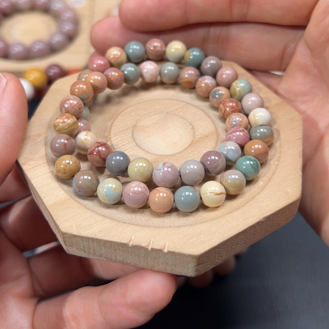 *****石英质玉未镶嵌手链96