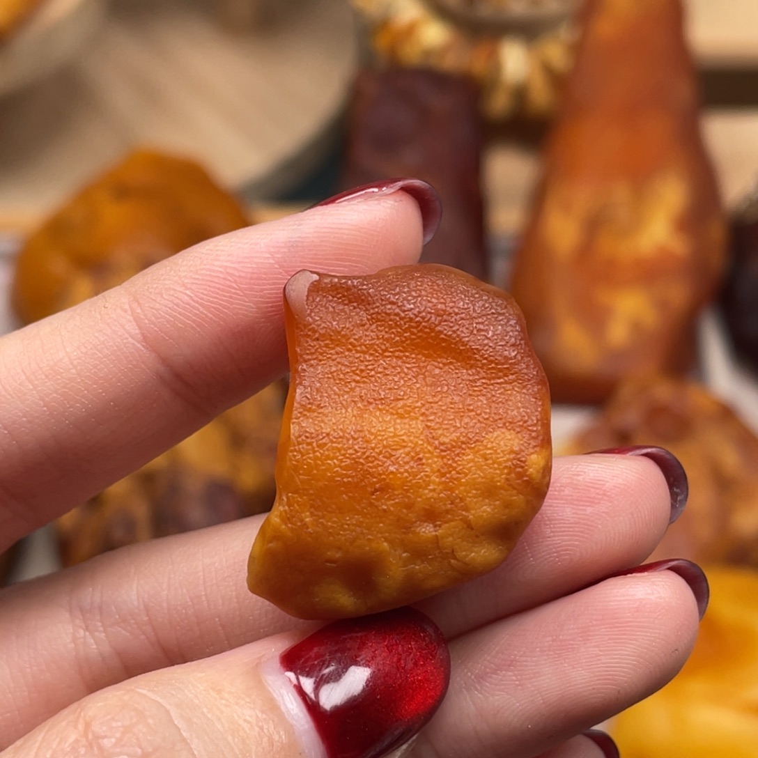 琥珀未镶嵌珠宝奇石