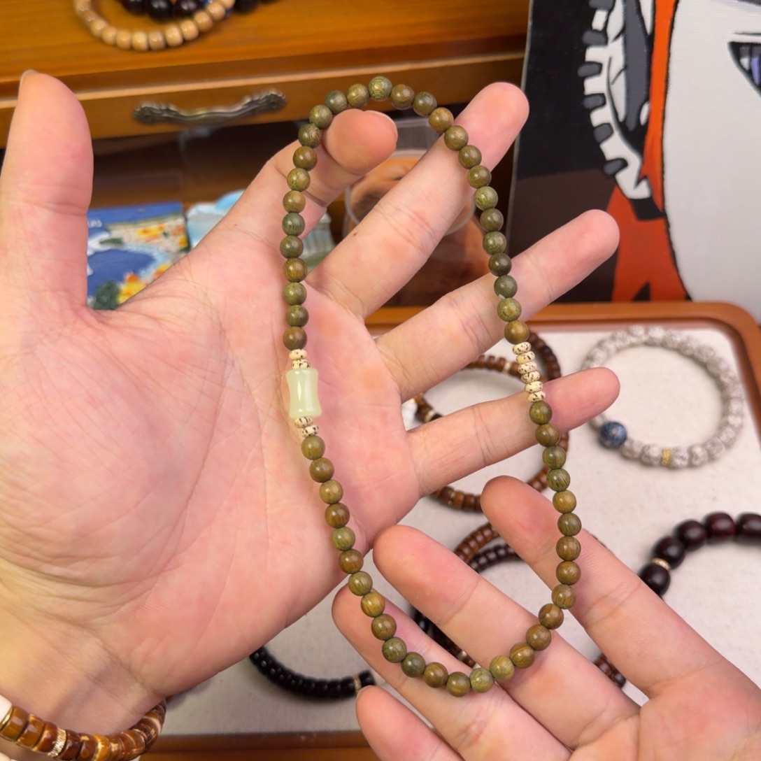 手串/手链维腊木（绿檀）