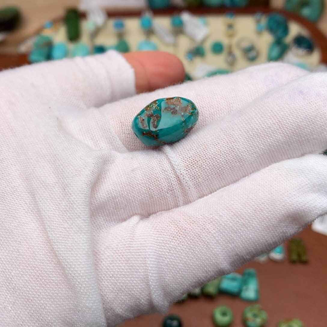 小***敏绿松石未镶嵌珠宝奇石