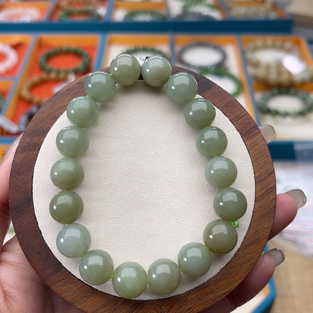 M****和田玉未镶嵌手串Z26