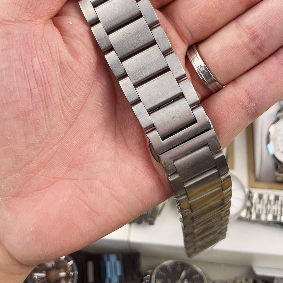 钢石英机芯-光能机芯锻造碳