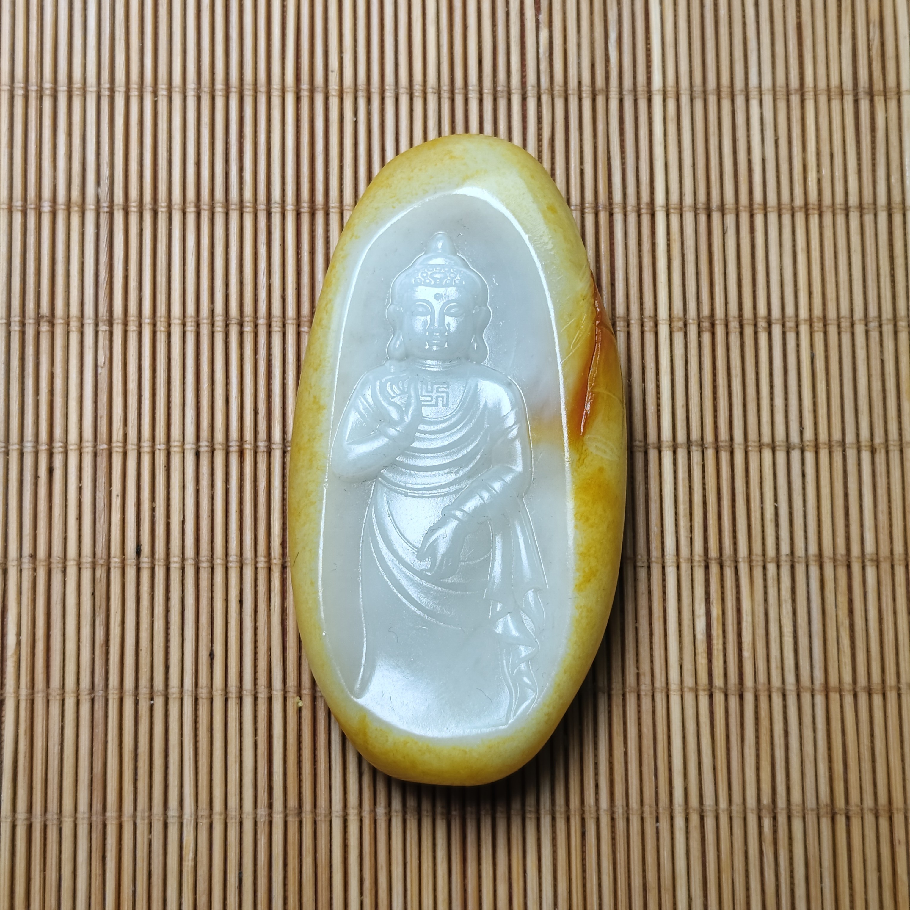 新疆和田玉大日如来98克