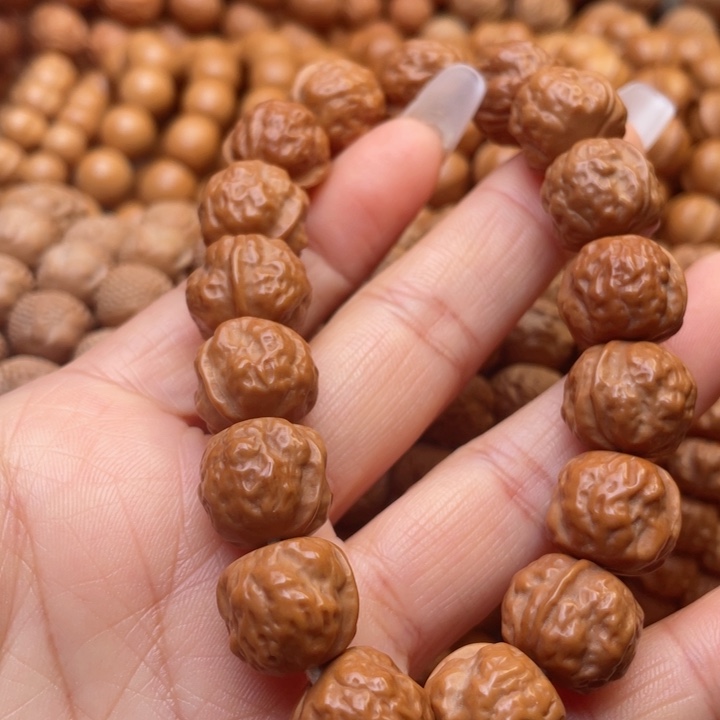 猴头核桃手串比***由禅宗