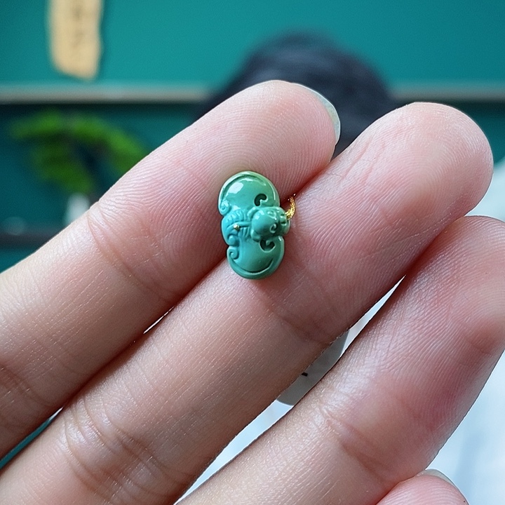 未镶嵌绿松石珠宝奇石