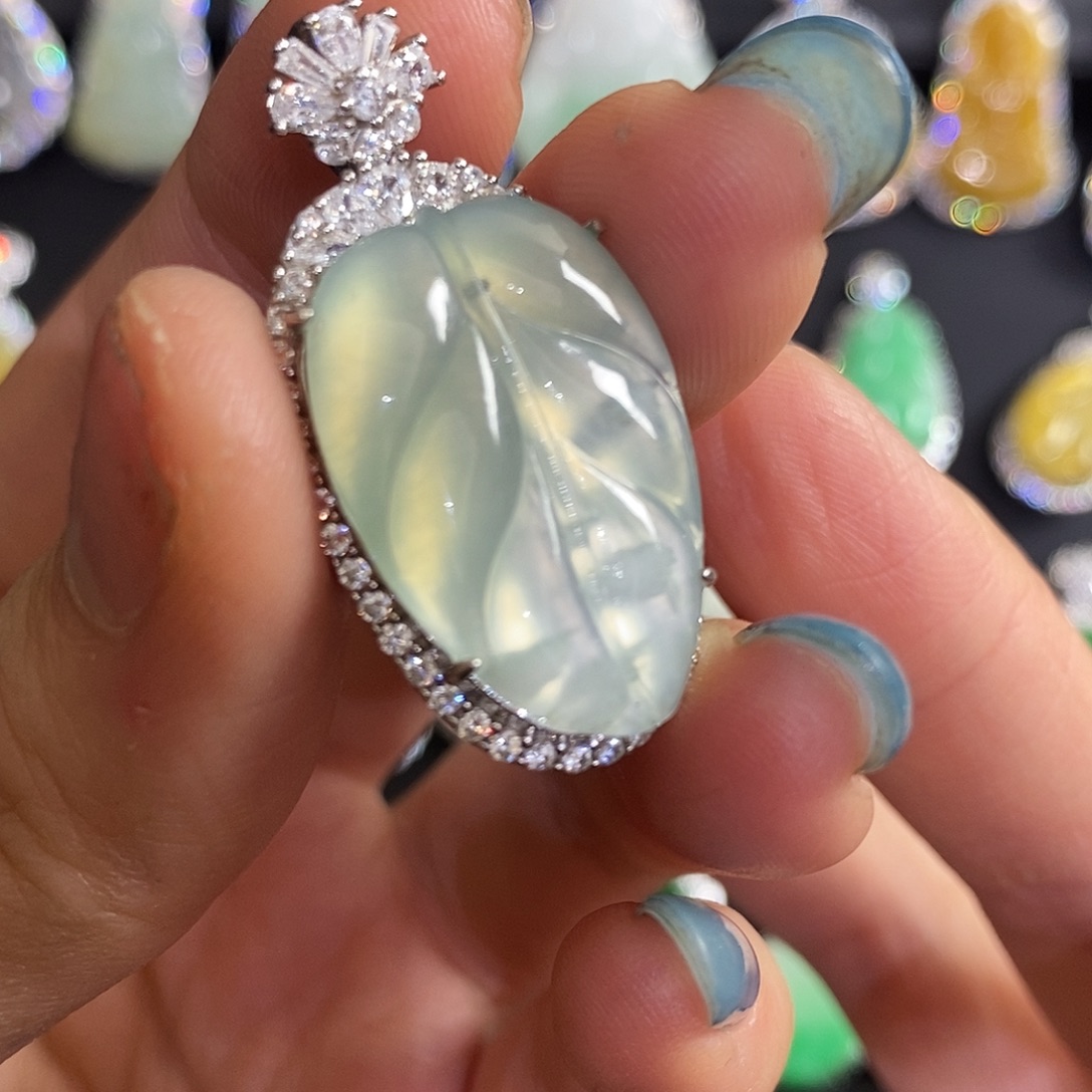 翡翠银S925镶嵌颈饰天然翡翠