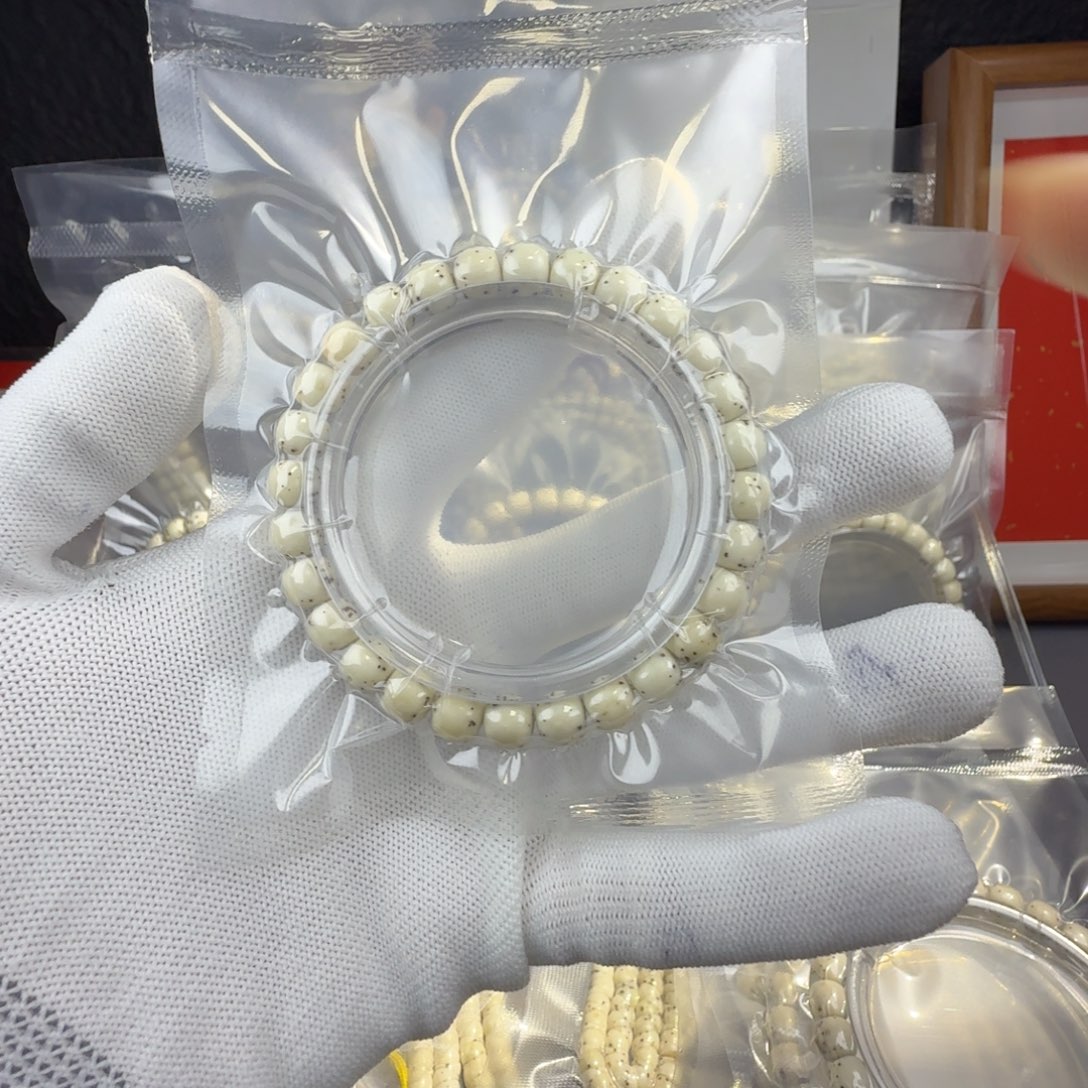 ****吊坠星月菩提贯穿火烧云