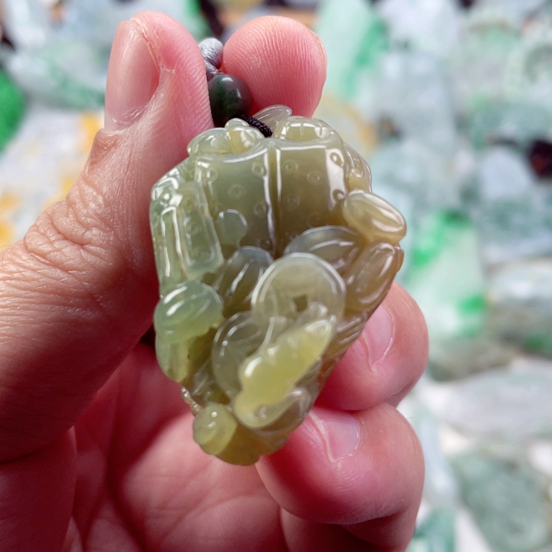 翡翠未镶嵌吊坠(不含链)