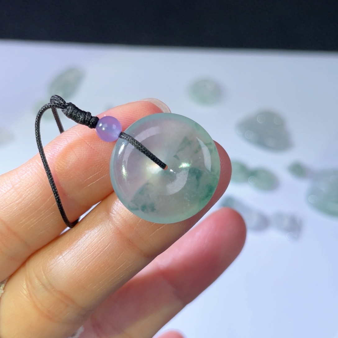 翡翠颈饰未镶嵌裸石