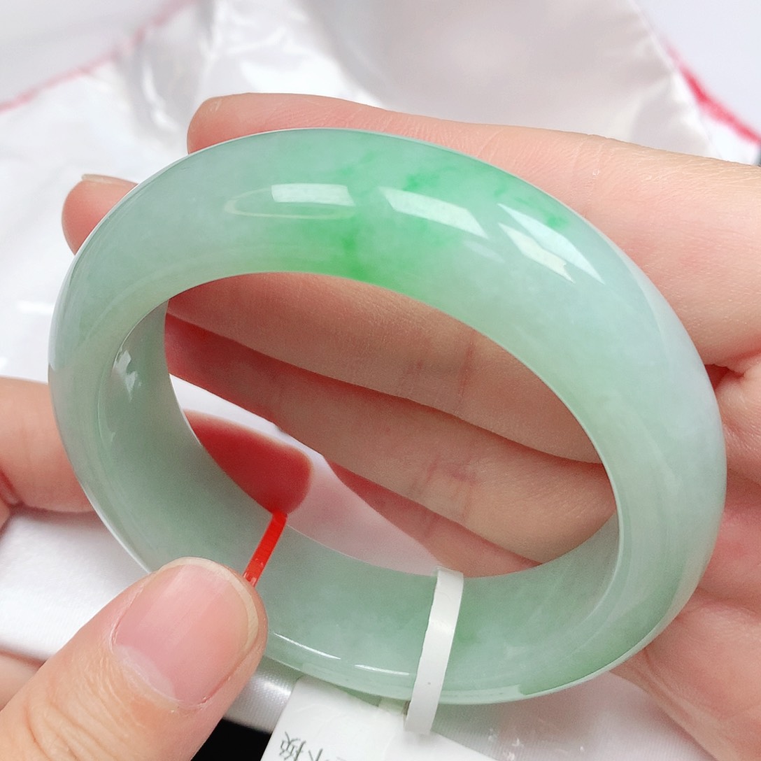 翡翠手镯未镶嵌抖音90