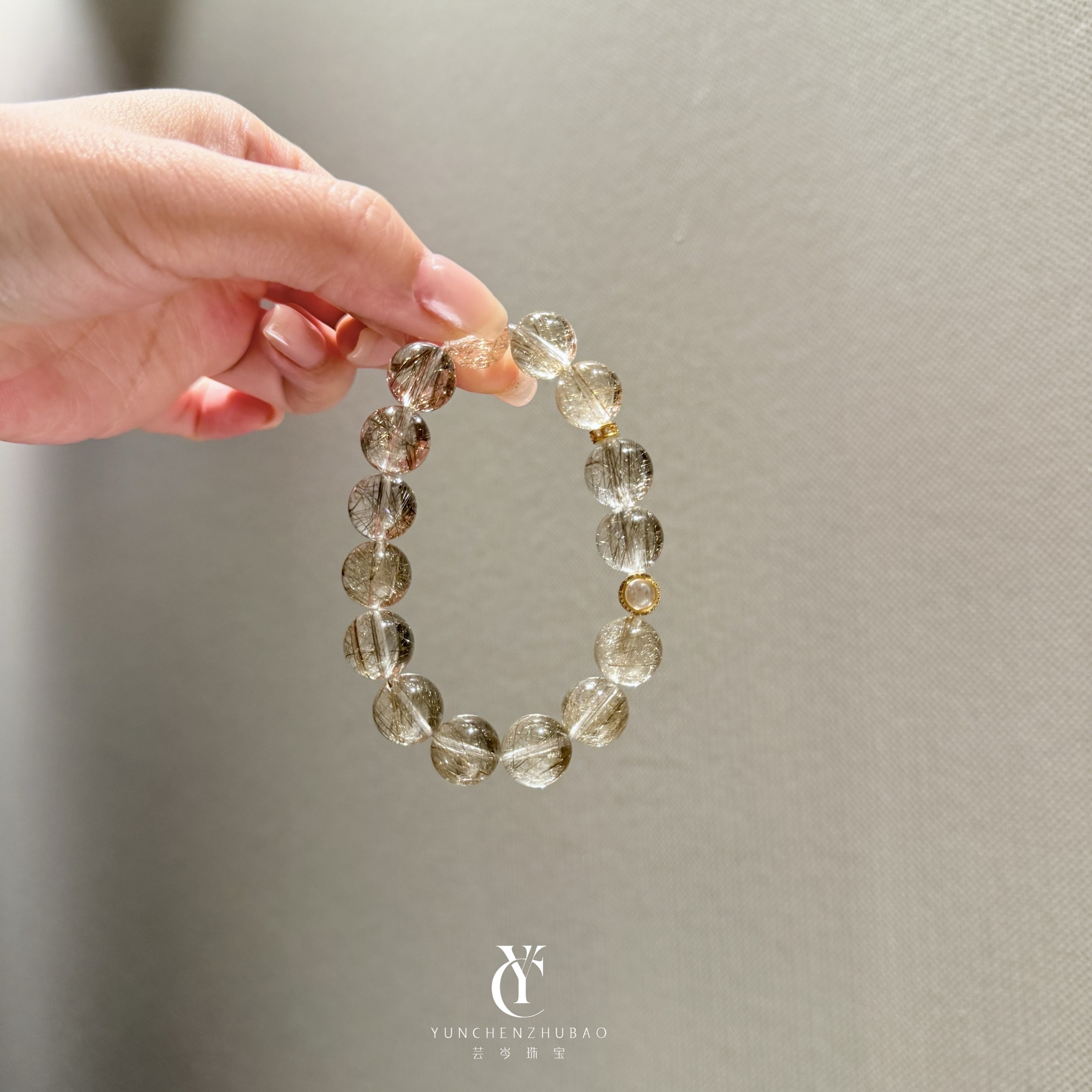 “魔鬼”银发晶设计款18k金手串）