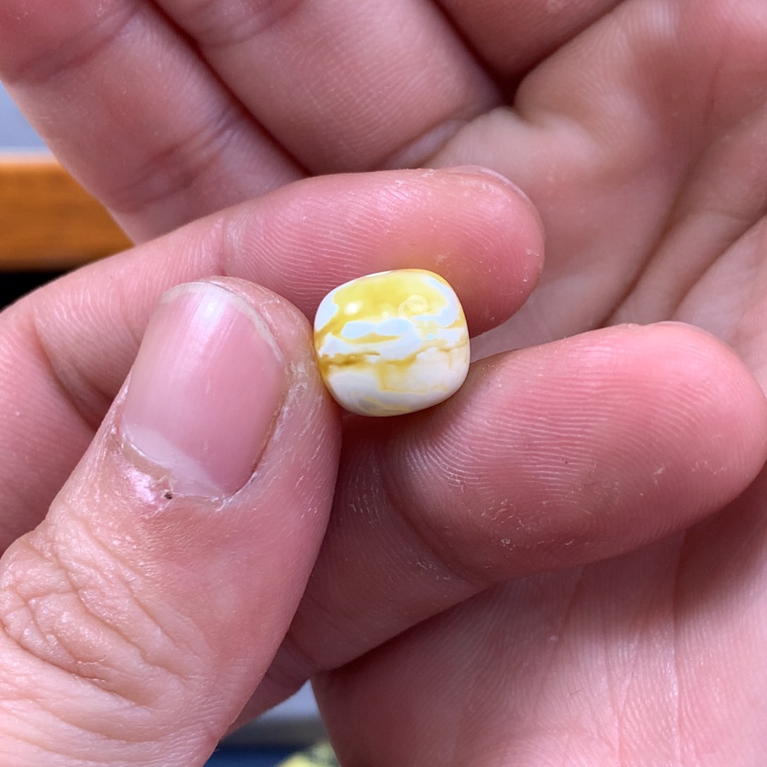 琥珀裸石未镶嵌J***n老型