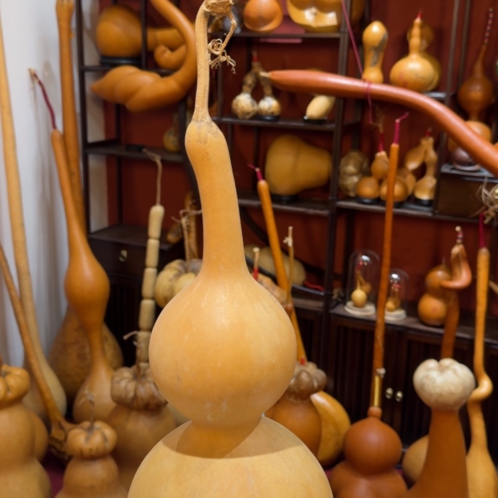 佰***城大叶紫檀（黑酸枝木类）