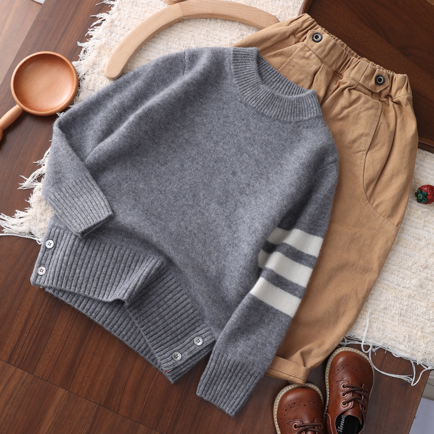 【30%羊绒】儿童羊绒衫条纹半高领男女中大童学院风系扣加厚毛衣