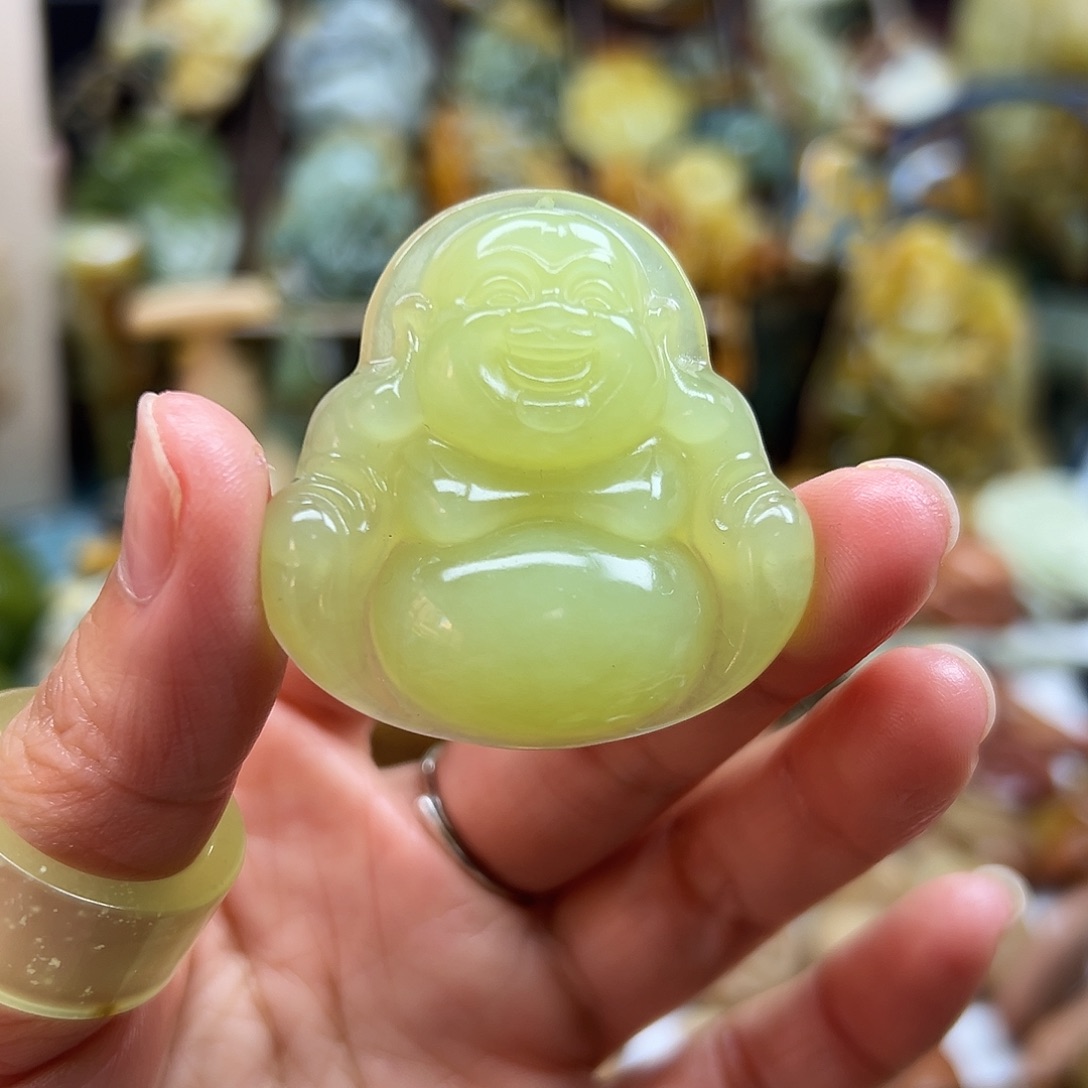 岫玉未镶嵌颈饰岫玉笑佛