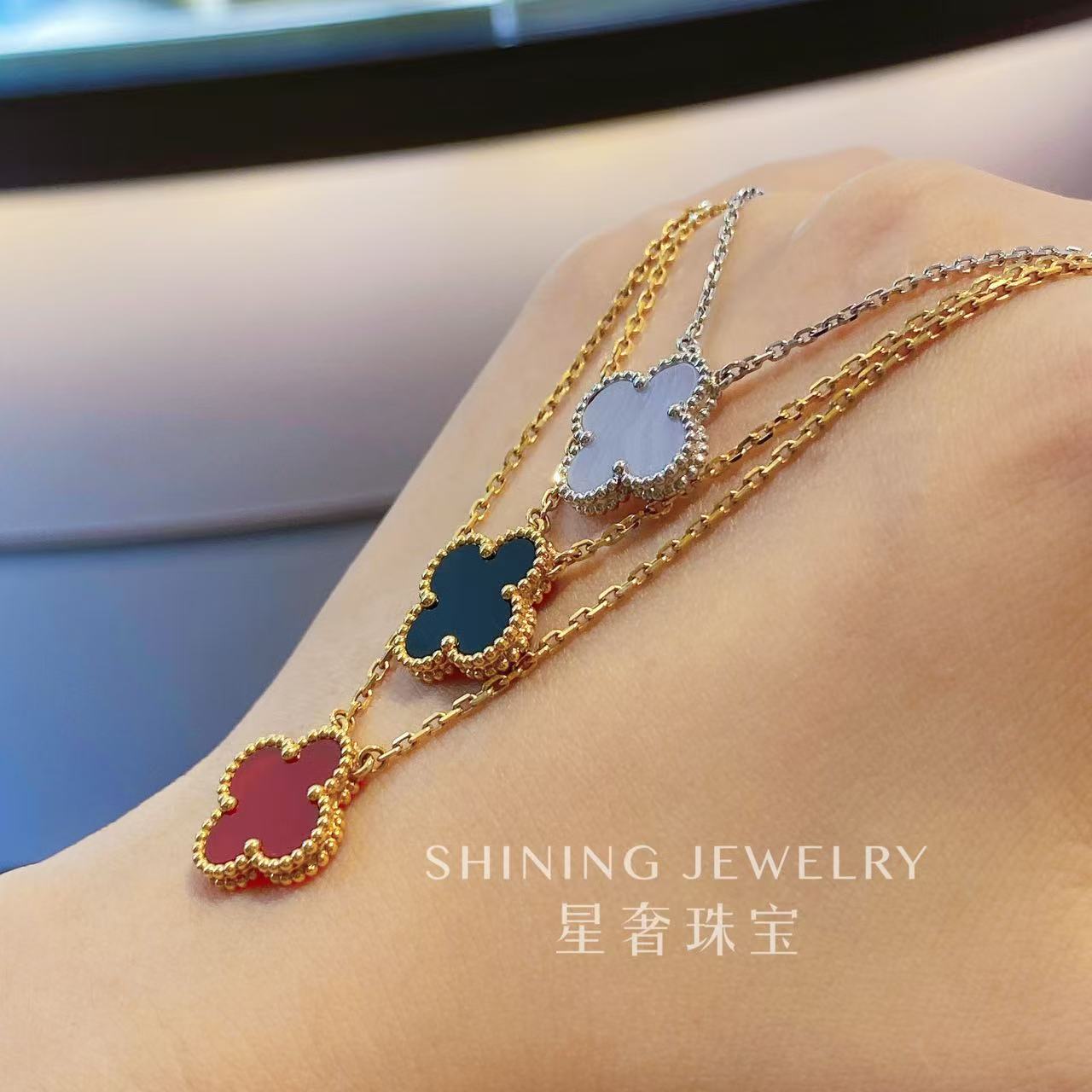 【星奢珠宝】（5.3克以上）18k金单花四叶草玛瑙项链【少量库存】