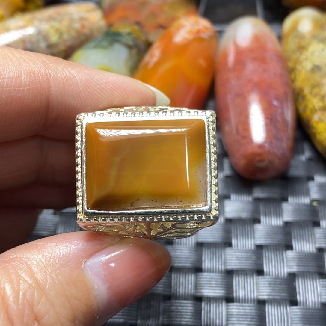 玛瑙/玉髓颈饰未镶嵌