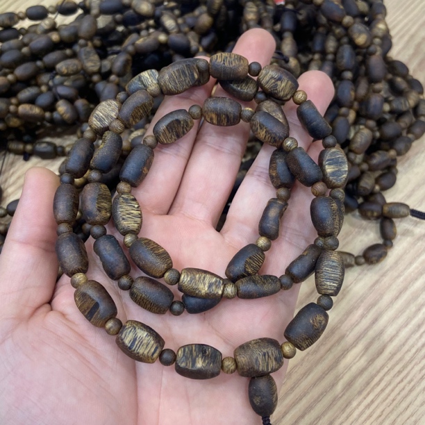 沉香张勺子留疤多圈手串0.8mm 23克瘤疤老料 99沉高货毕业款 