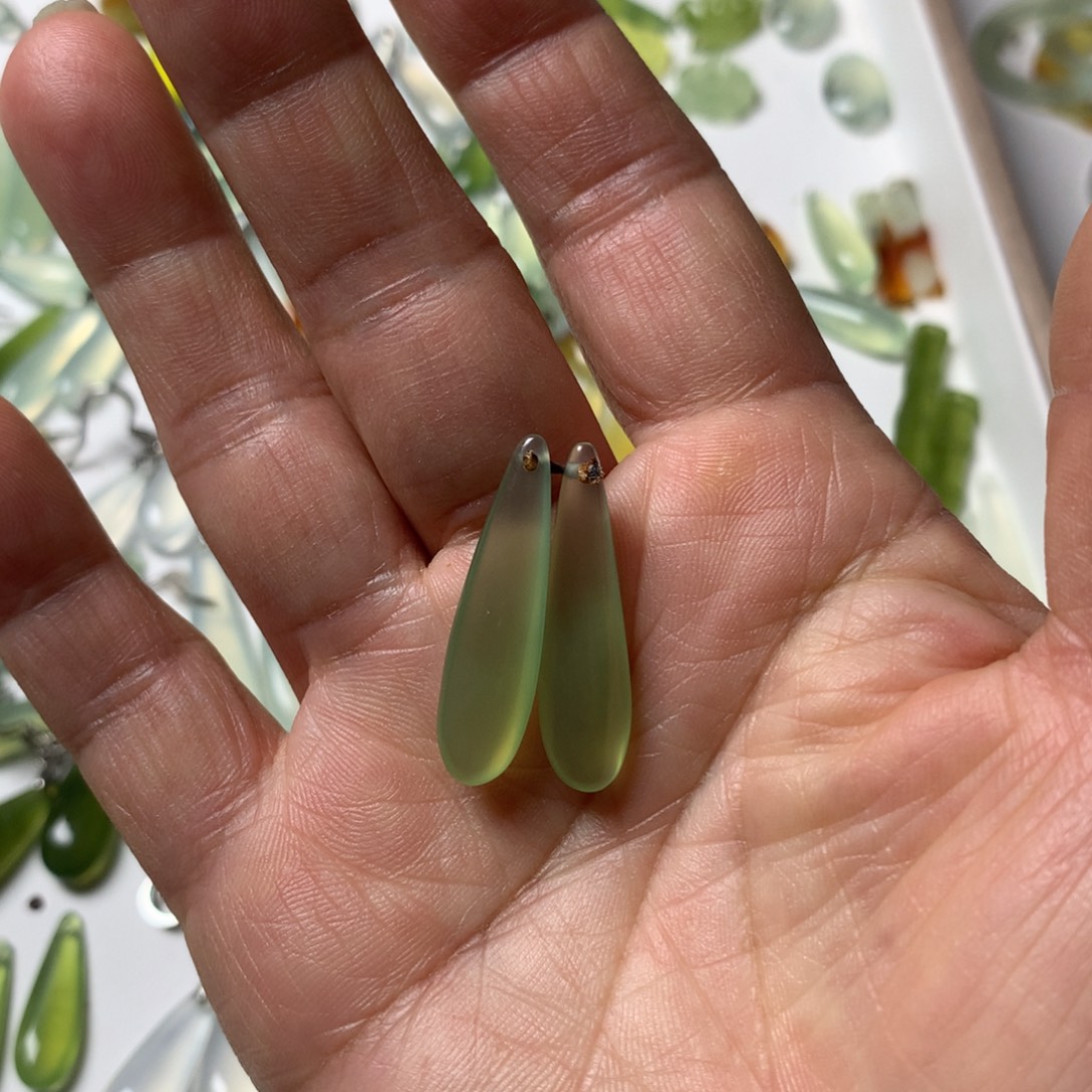 鱼***～蛇纹石玉未镶嵌耳坠