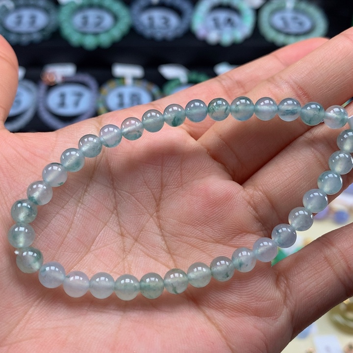翡翠手链未镶嵌翡翠5+