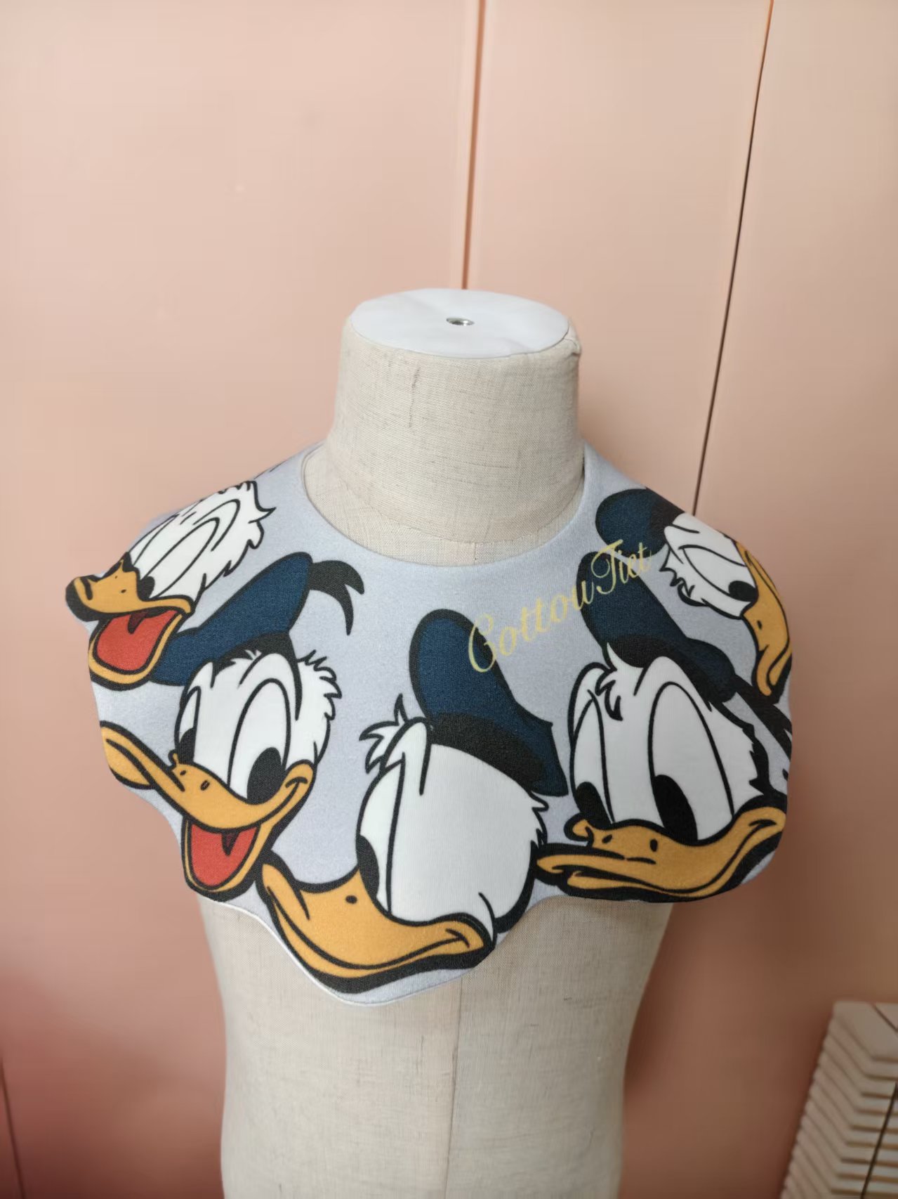 造型款宝宝纯棉A类大披肩围兜吸水防吐奶围嘴口水巾卡通有趣