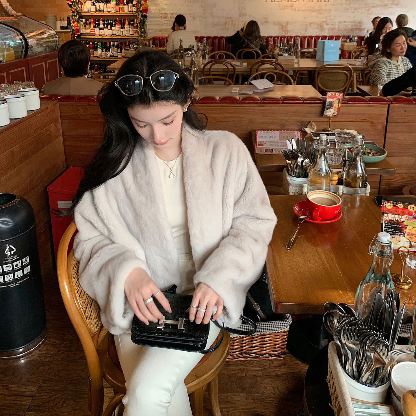 “银霜紫裘”哥本哈根进口 松弛v领-女装毛呢外套