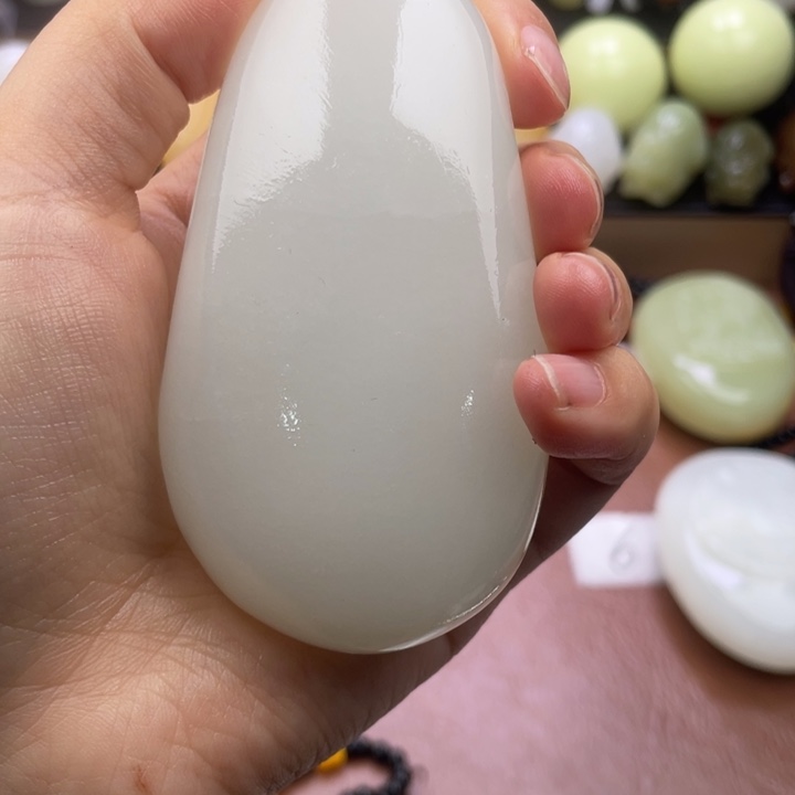 蓝***舞石材天然古青石手把件瑕疵