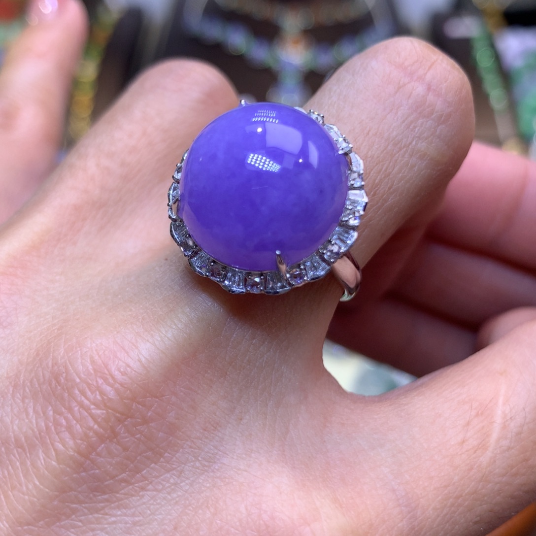 无***可翡翠18K金镶嵌颈饰