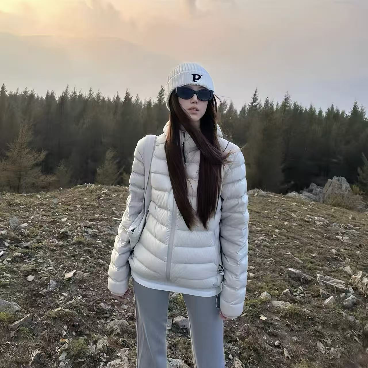 女款排骨棉服时尚保暖冬季外套新款轻薄修身短款加厚显瘦运动连帽