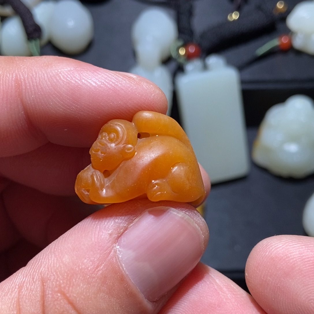 和田玉未镶嵌颈饰梦***顺