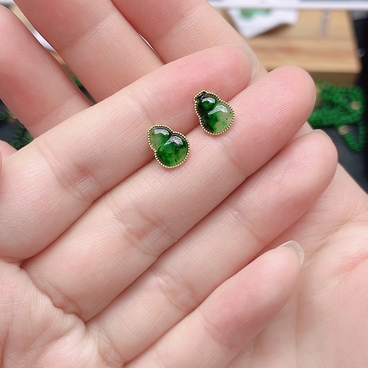 翡翠耳饰18K金镶嵌天然翡翠