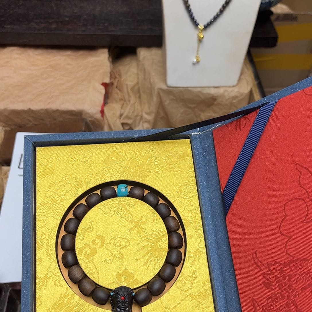 大叶紫檀（黑酸枝木类）