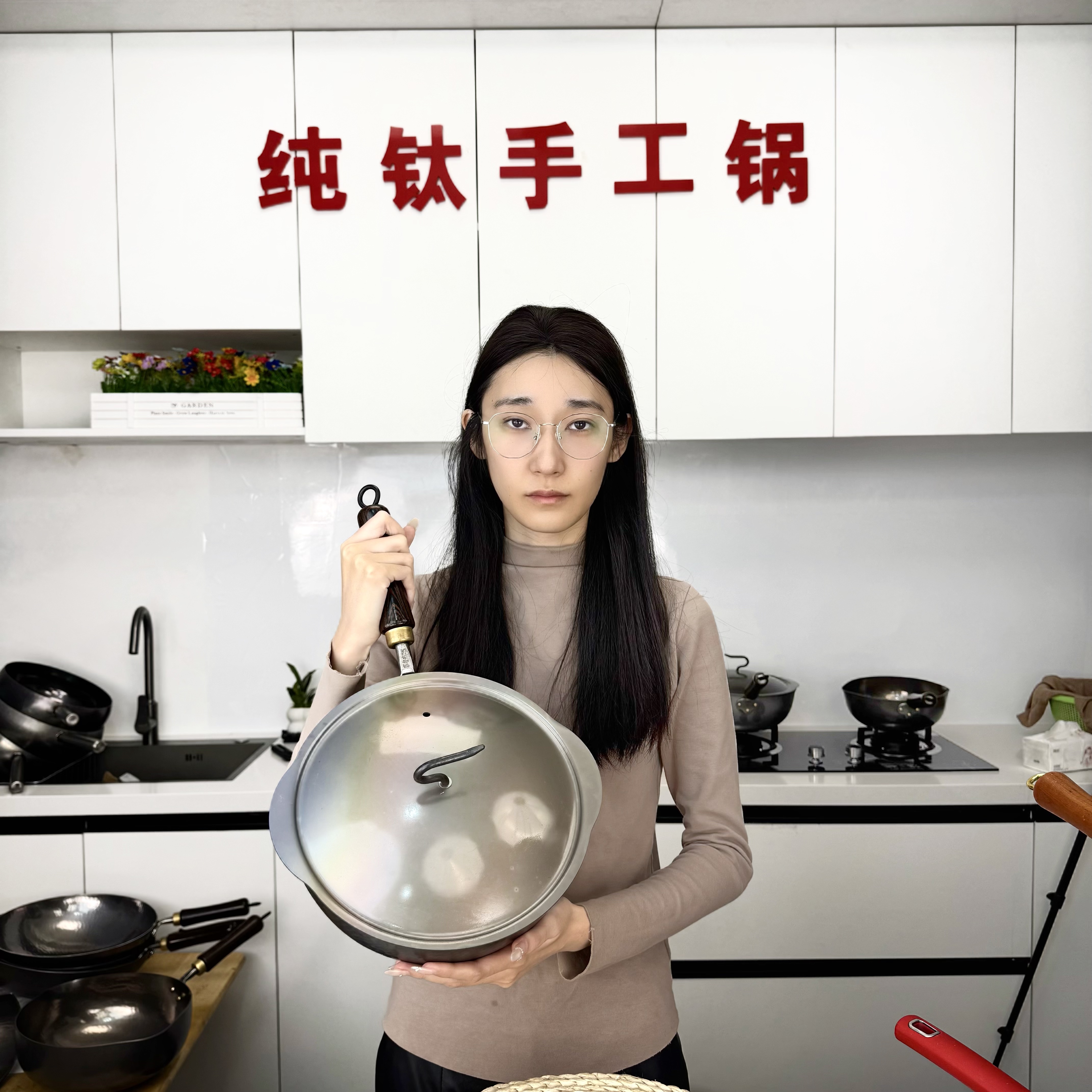 【纯钛手工热锻大肚元宝锅】手工热锻纯钛大肚元宝锅炒锅炖锅零涂层