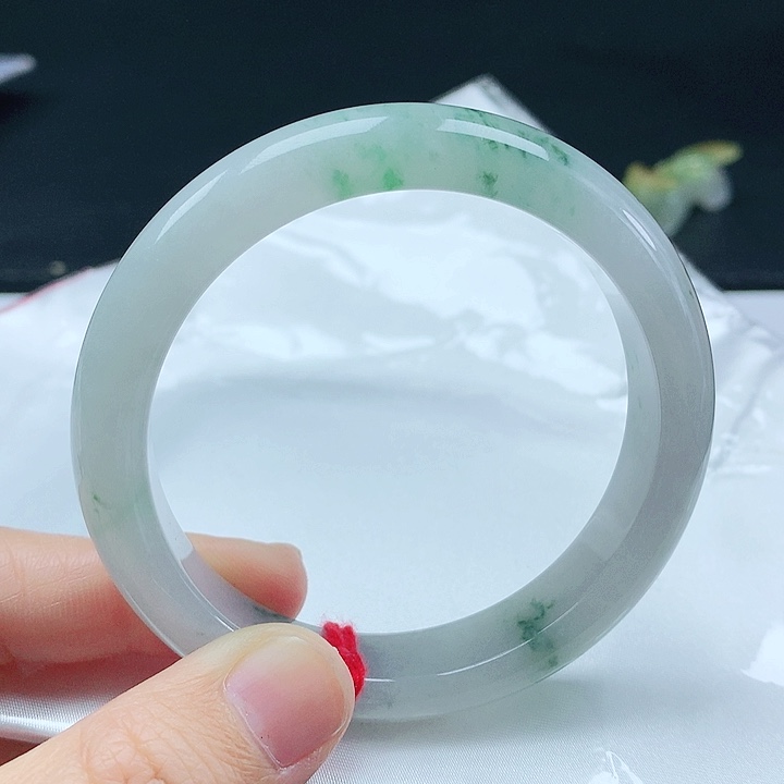 翡翠手镯未镶嵌天然翡翠手镯