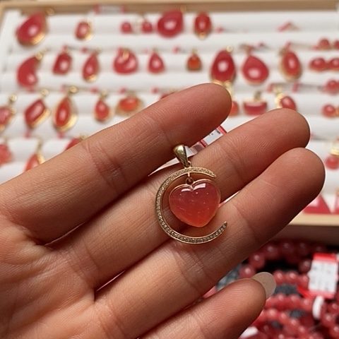 菱锰矿（红纹石）颈饰18K金镶嵌