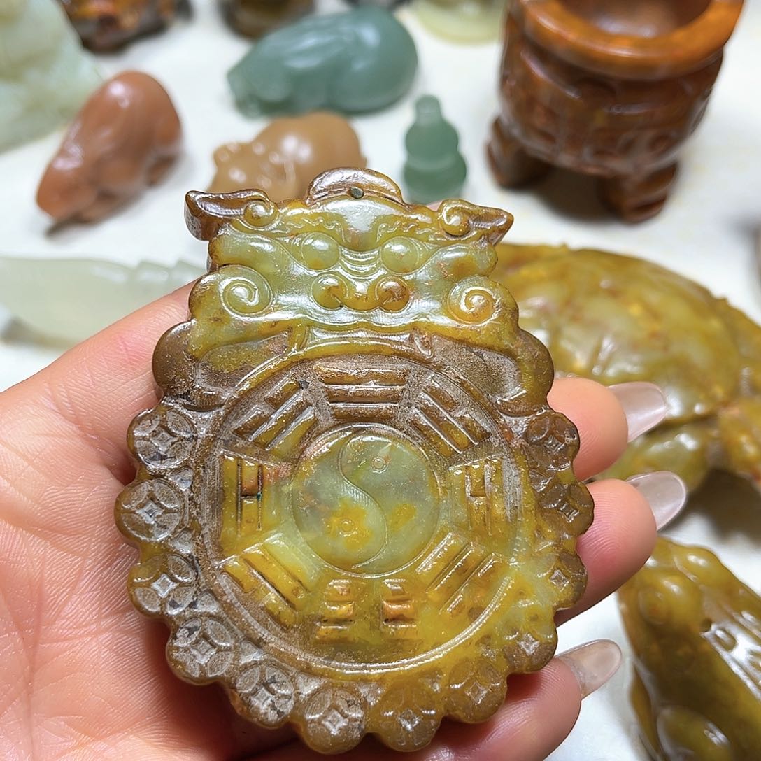 白玉菩提吊坠白玉菩提吊坠