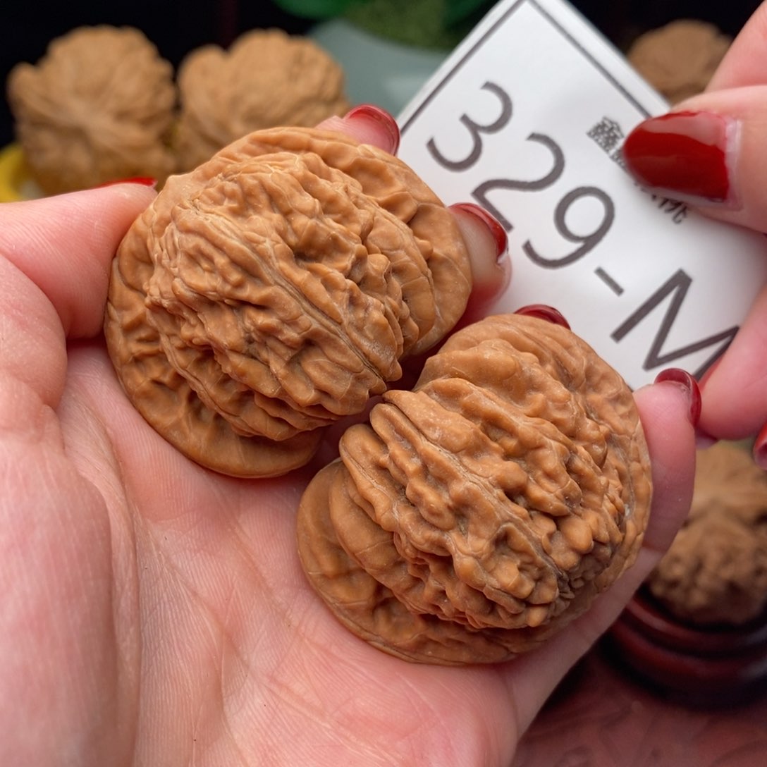 文玩核桃把件汉高楼43