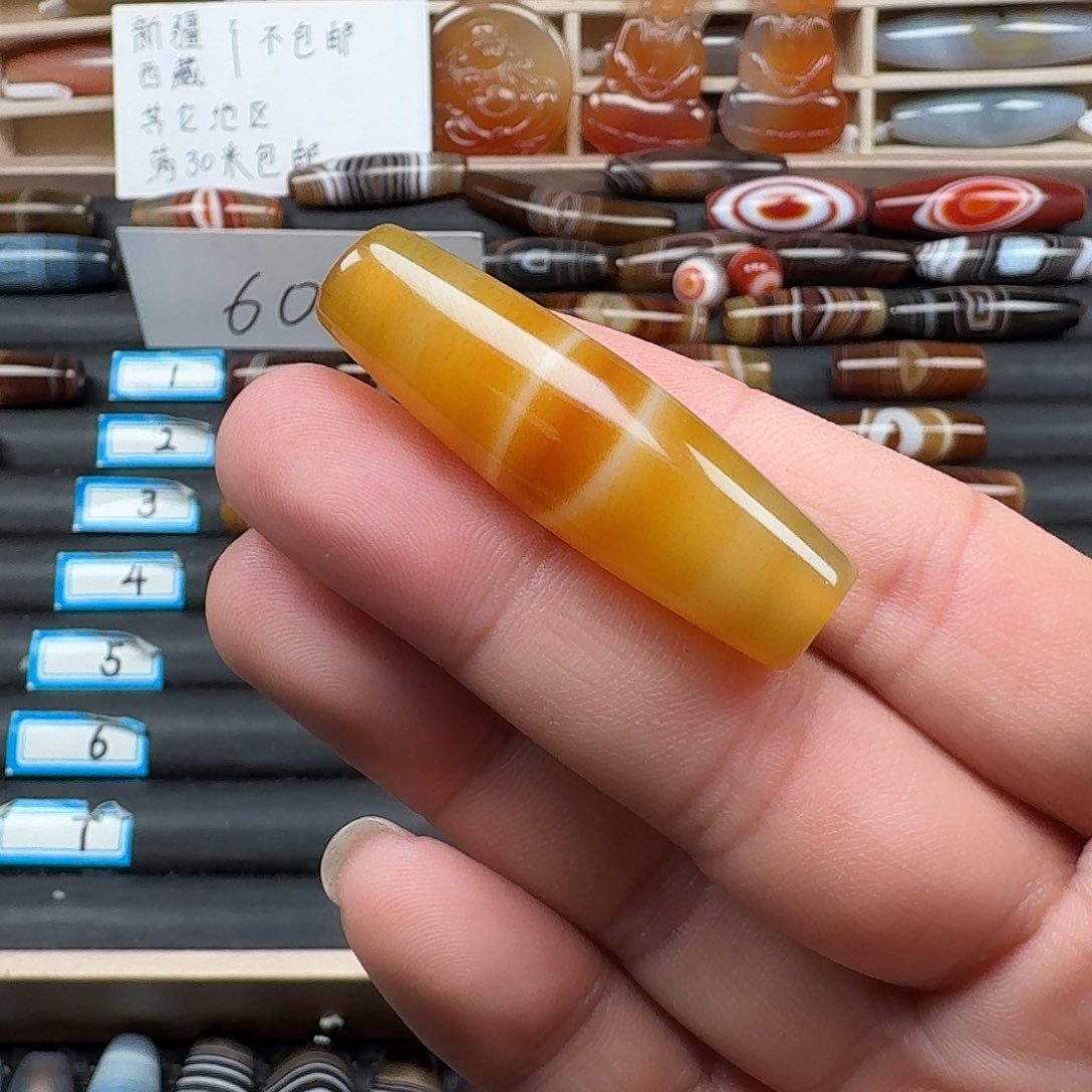 抖***抖玛瑙/玉髓未镶嵌颈饰