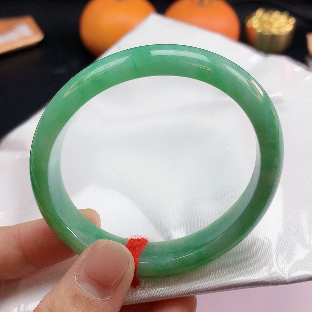 翡翠手镯未镶嵌56圈贵妃2274