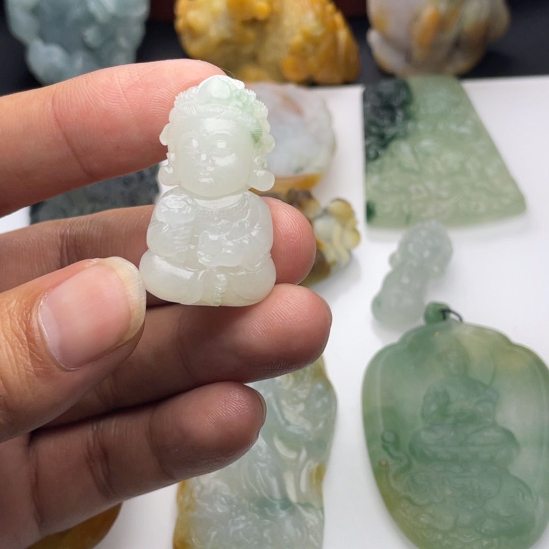 定制翡翠未镶嵌大势至