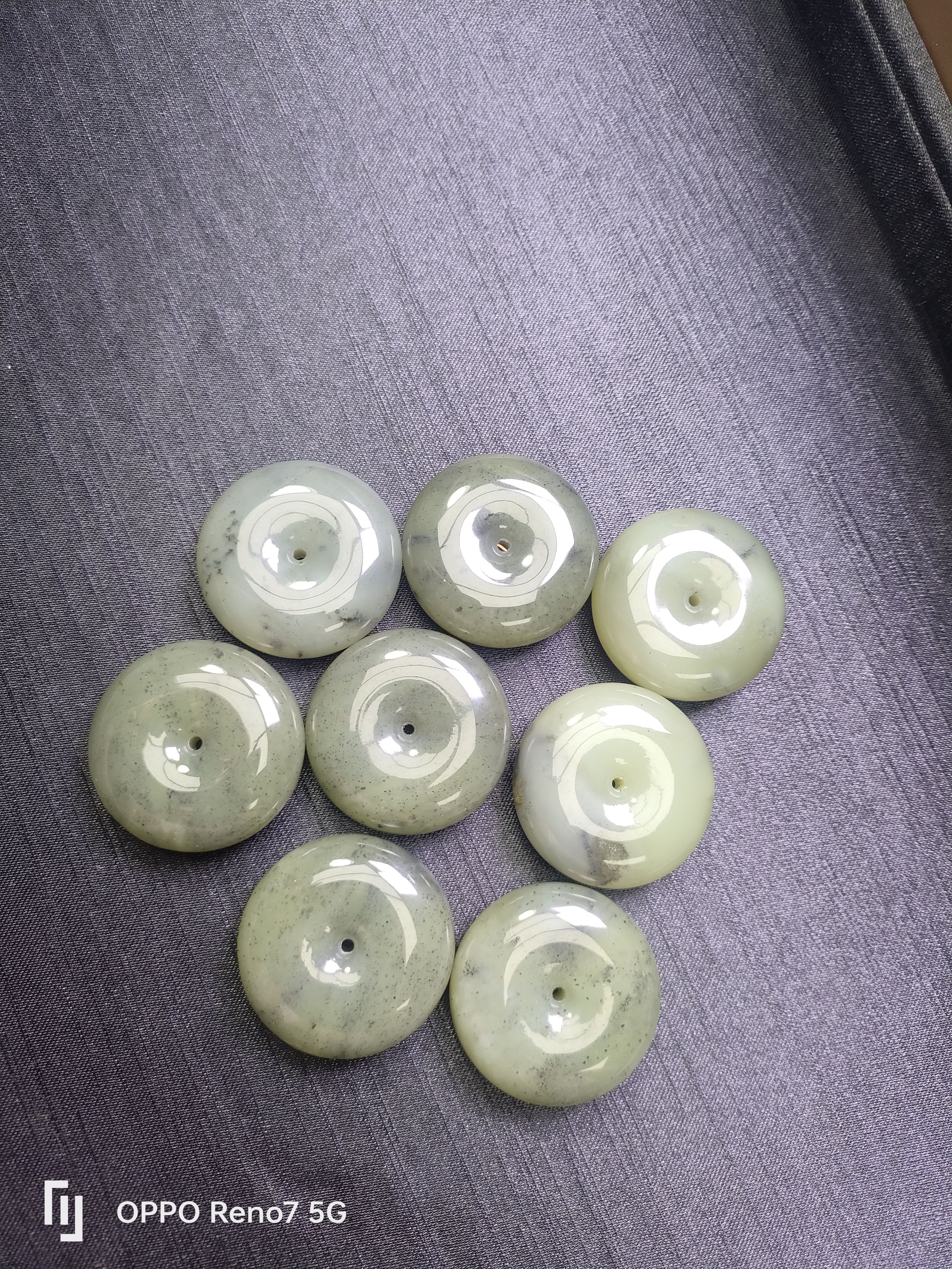 和田玉点墨青花平安扣 多样性发一