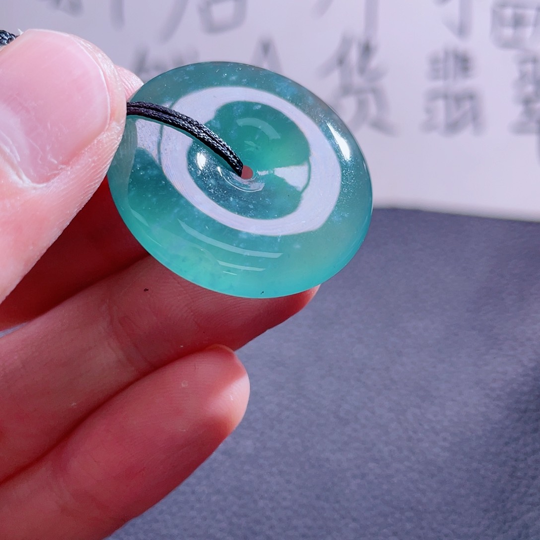 翡翠颈饰未镶嵌999999999