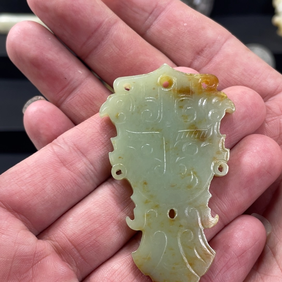 和田玉（糖玉）颈饰未镶嵌爱*肉