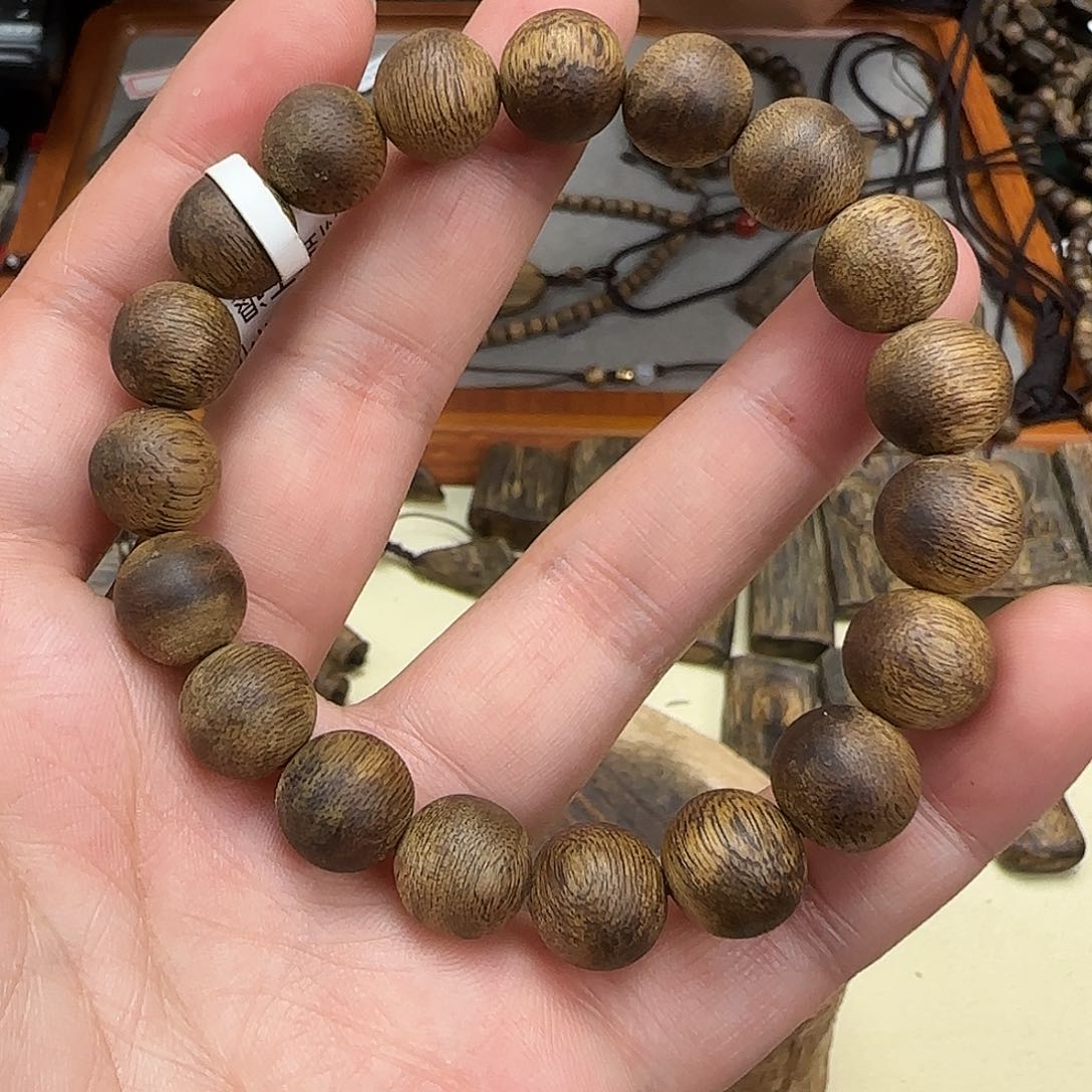 沉香手串沉香手串单圈圆珠11mm8g多样性发一