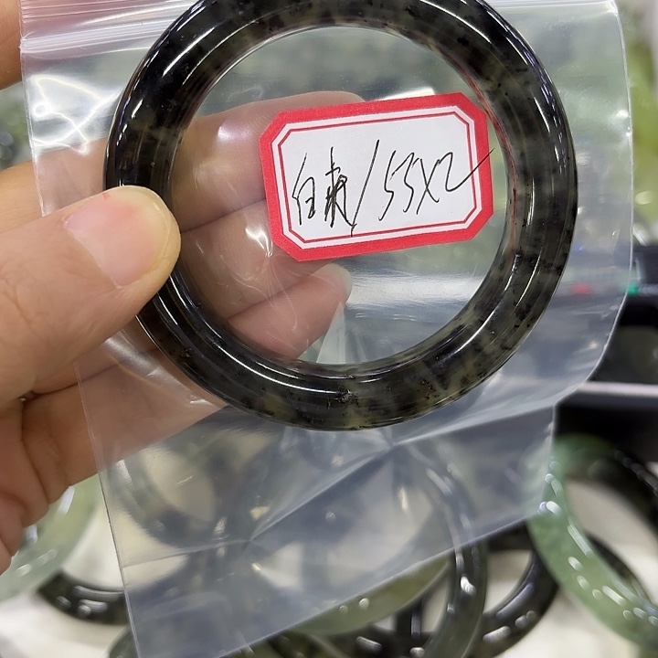 べ***木蛇纹石玉未镶嵌岫玉手镯