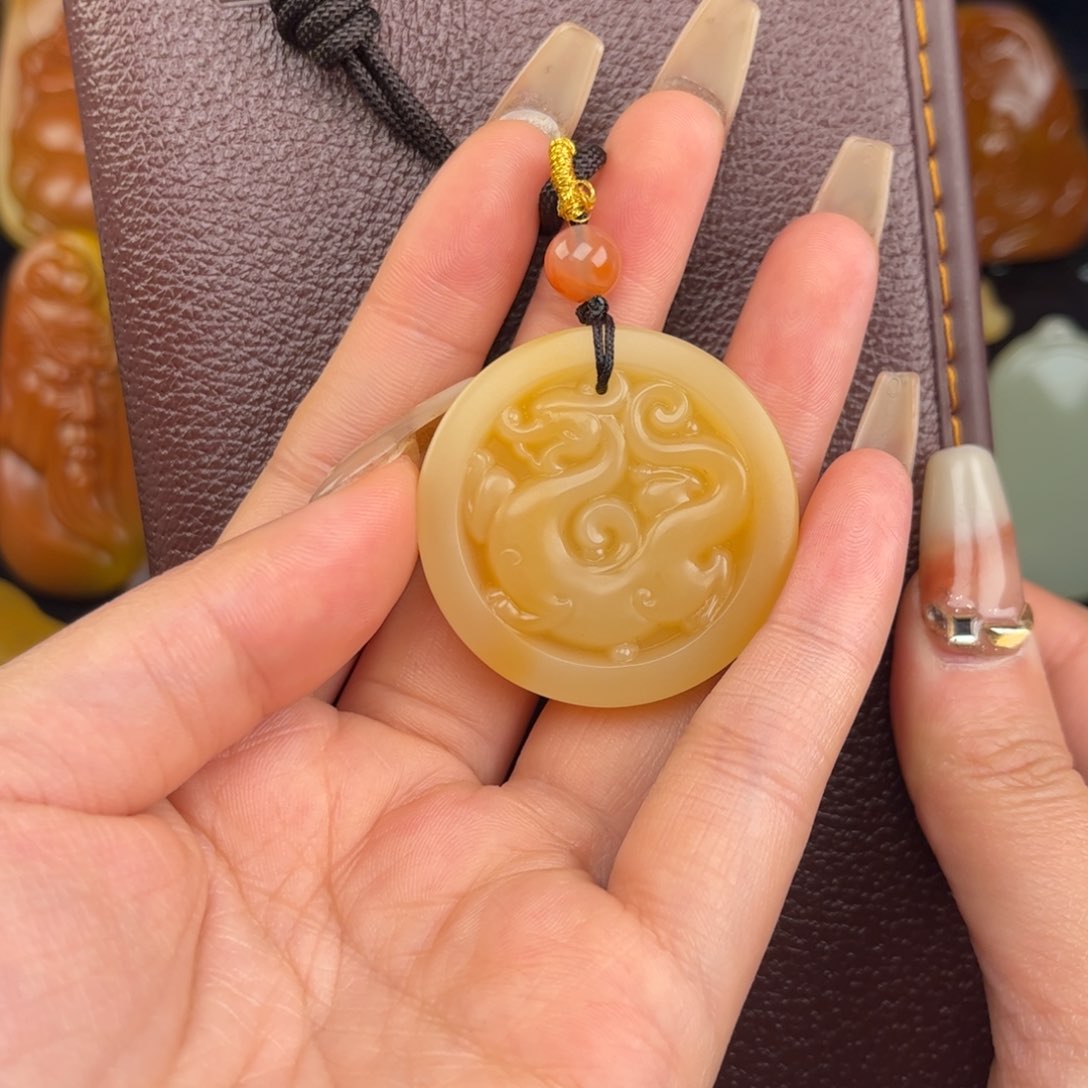 石英质玉黄蜡石吊坠未镶嵌楚****e