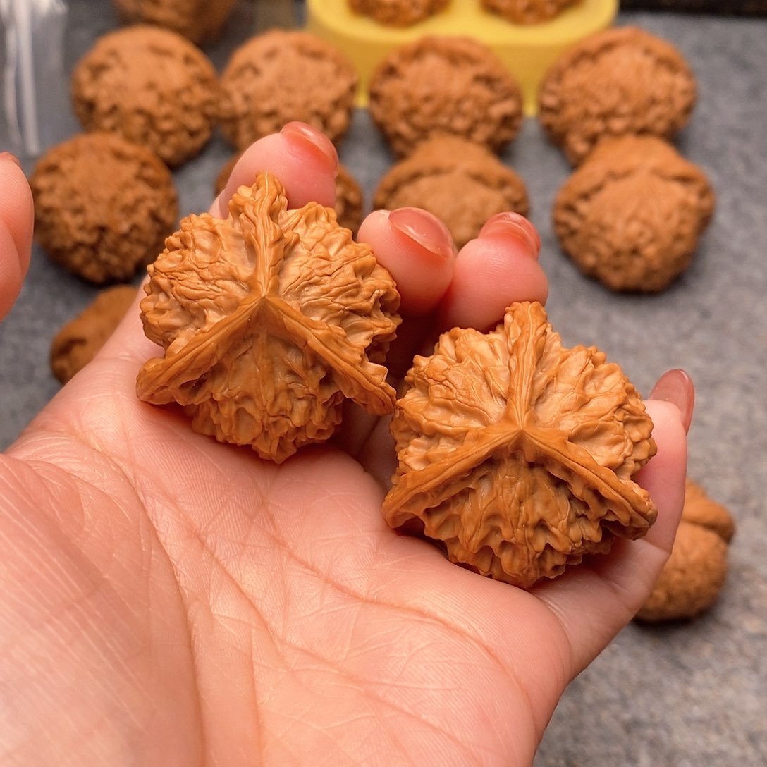 文玩核桃把件精品天花板盘山三棱40全品