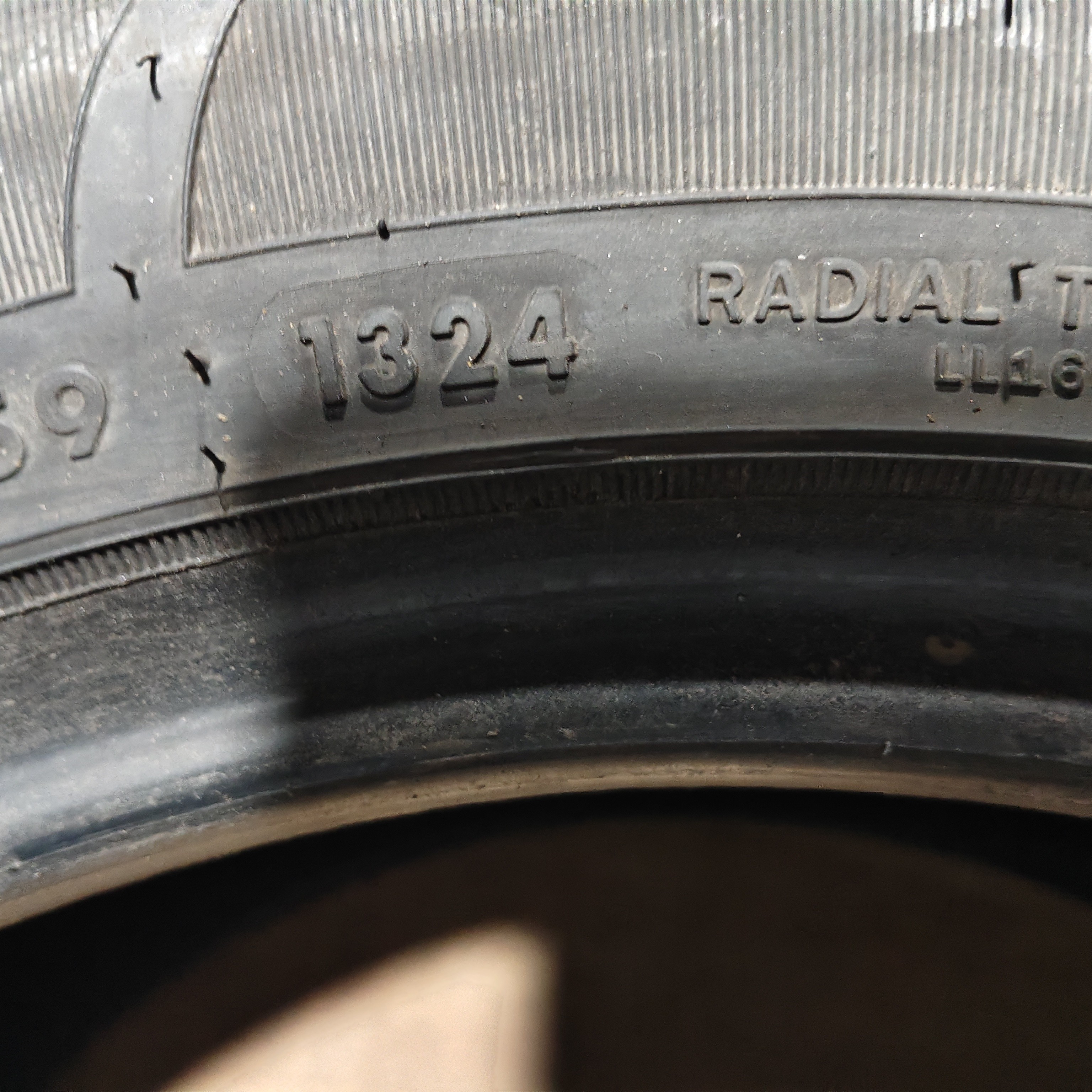 利奥轮胎215/55/16